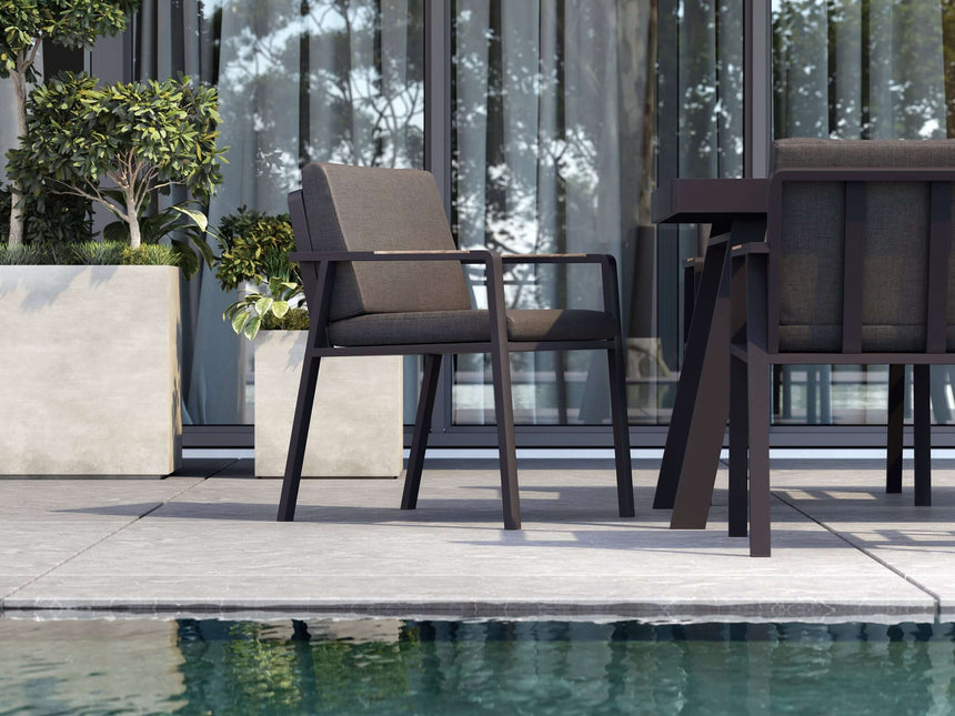 Higold Nofi - 8-miestna záhradná jedálenská súprava v čiernej farbe