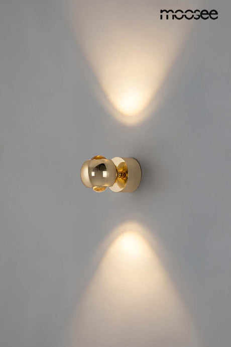 Nástenná lampa Eos zlatá