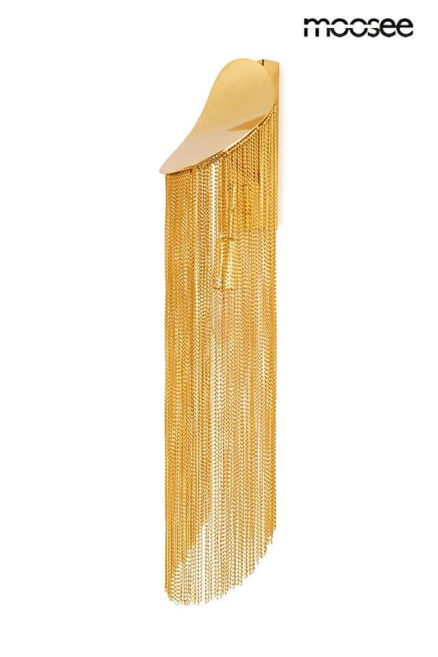 Nástenná lampa Lambada so zlatými retiazkami