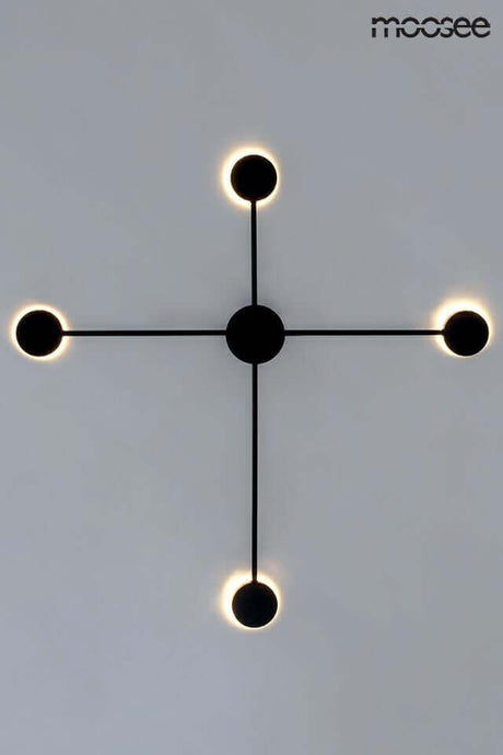 63. Nástenná lampa Shadow 4 Close čierna
