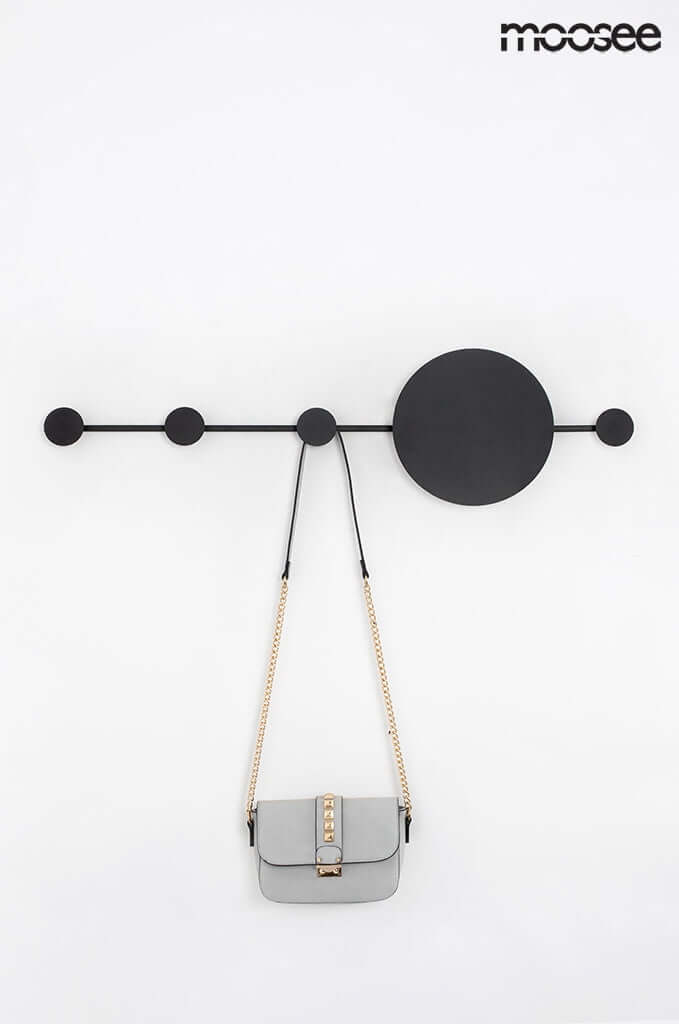 17. Nástenná lampa Shadow Hang s vešiakom, čierna