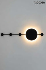 17. Nástenná lampa Shadow Hang s vešiakom, čierna