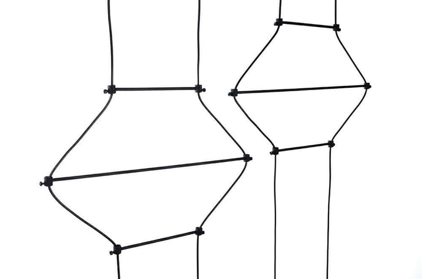 Čierna závesná lampa Flusso Line 4