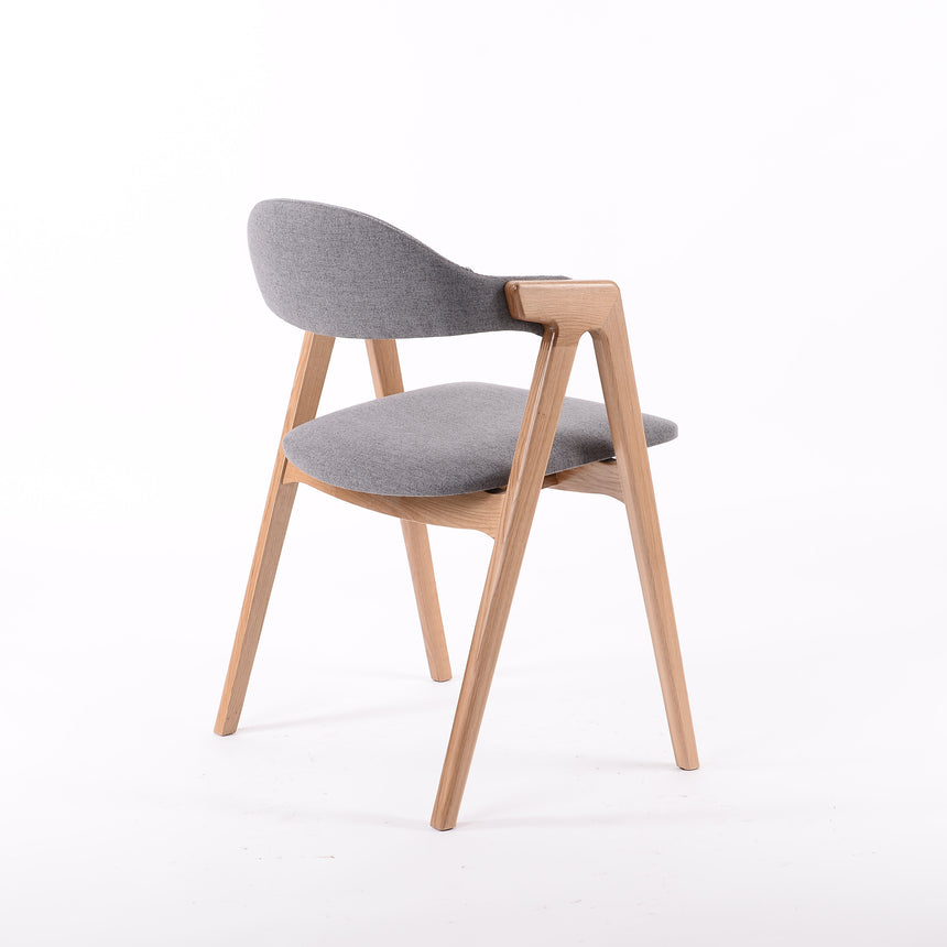 Jedálenská stolička Logan - voliteľné čalúnenie/morenie 