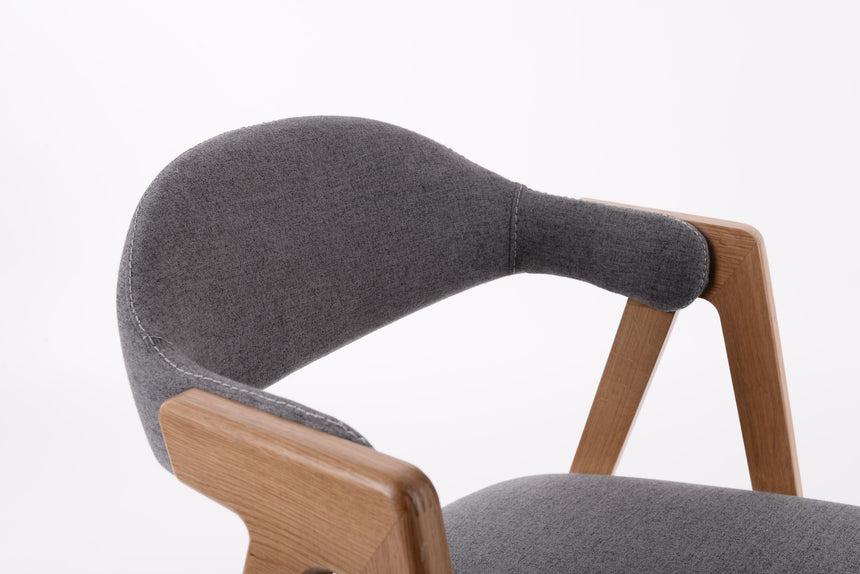 Jedálenská stolička Logan - voliteľné čalúnenie/morenie 