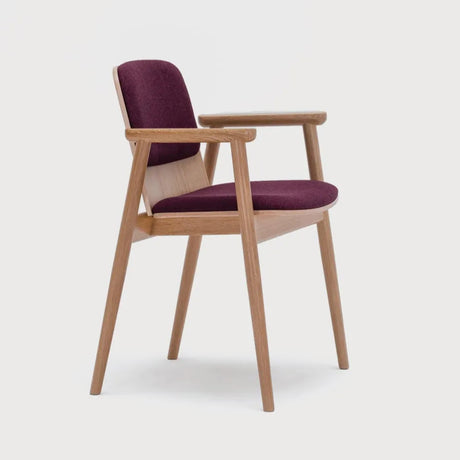 Čalúnená stolička II., stránkovaná podpera B-4395.