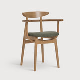 Čalúnená stolička B-4101, zobrazená včera