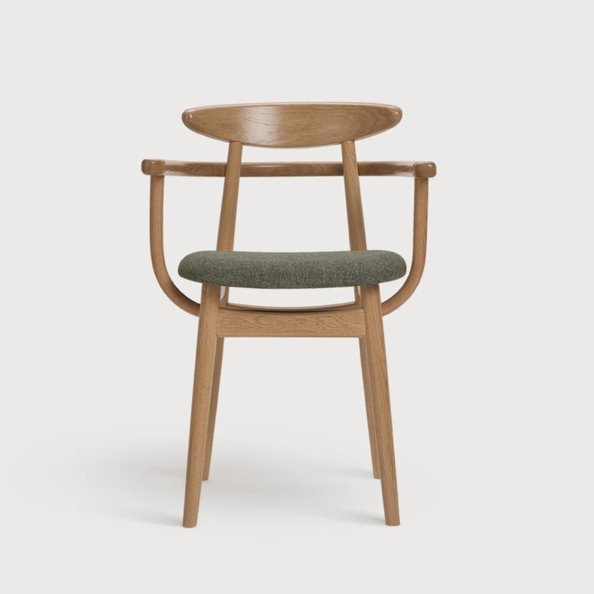 Čalúnená stolička B-4101, zobrazená včera