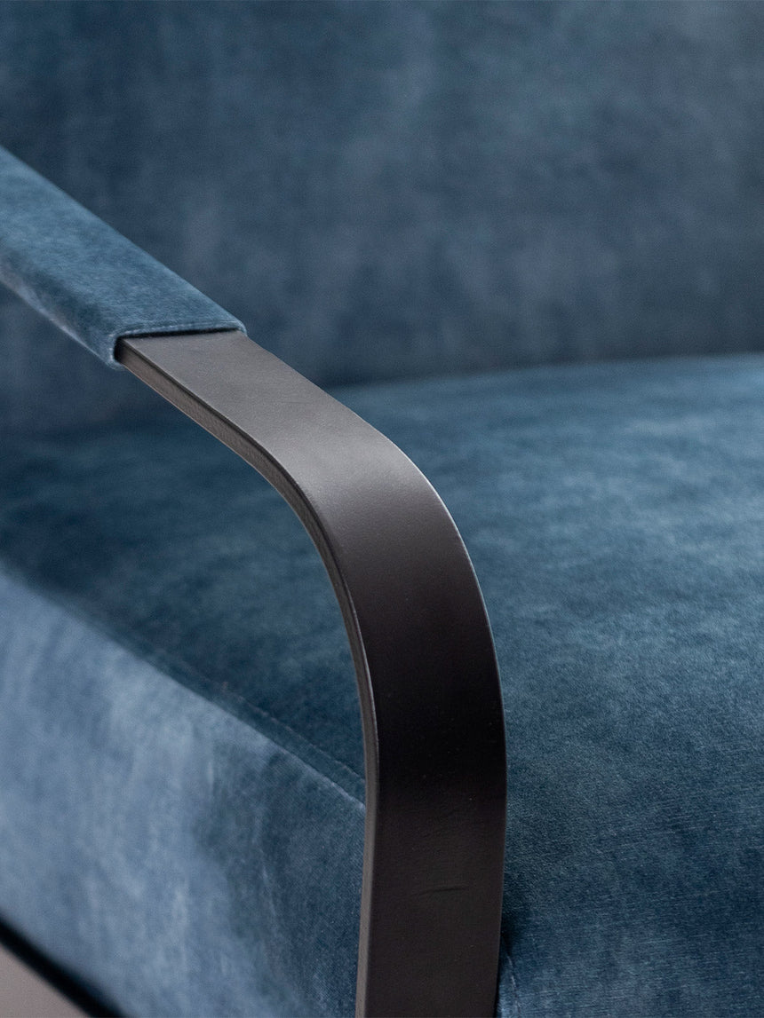 Tavo I. – kreslo vo výbere farieb