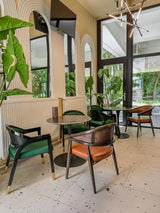 Stolička Parma s voliteľným čalúnením a morením