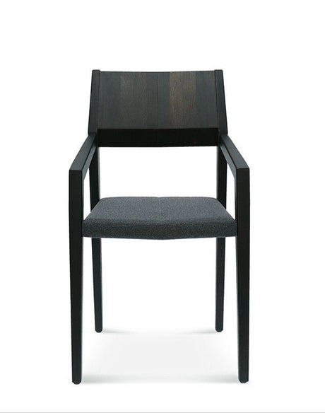 Drevená reštauračná stolička Arcos B-1403