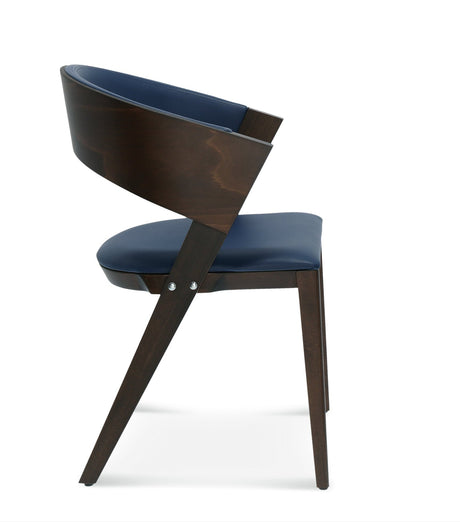 Drevená útulná reštauračná stolička B-1404