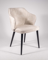 Jedálenská stolička OL Andor pevná v perleťovej farbe