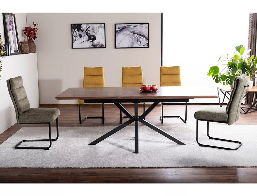 Jedálenský stôl Logan I.