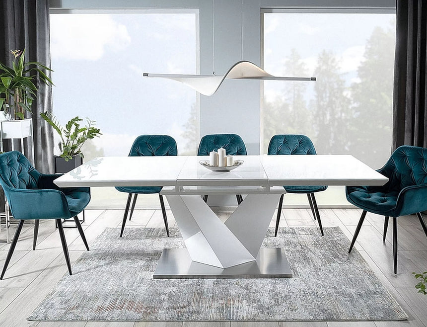 Zamatová stolička z čerešne VIII.