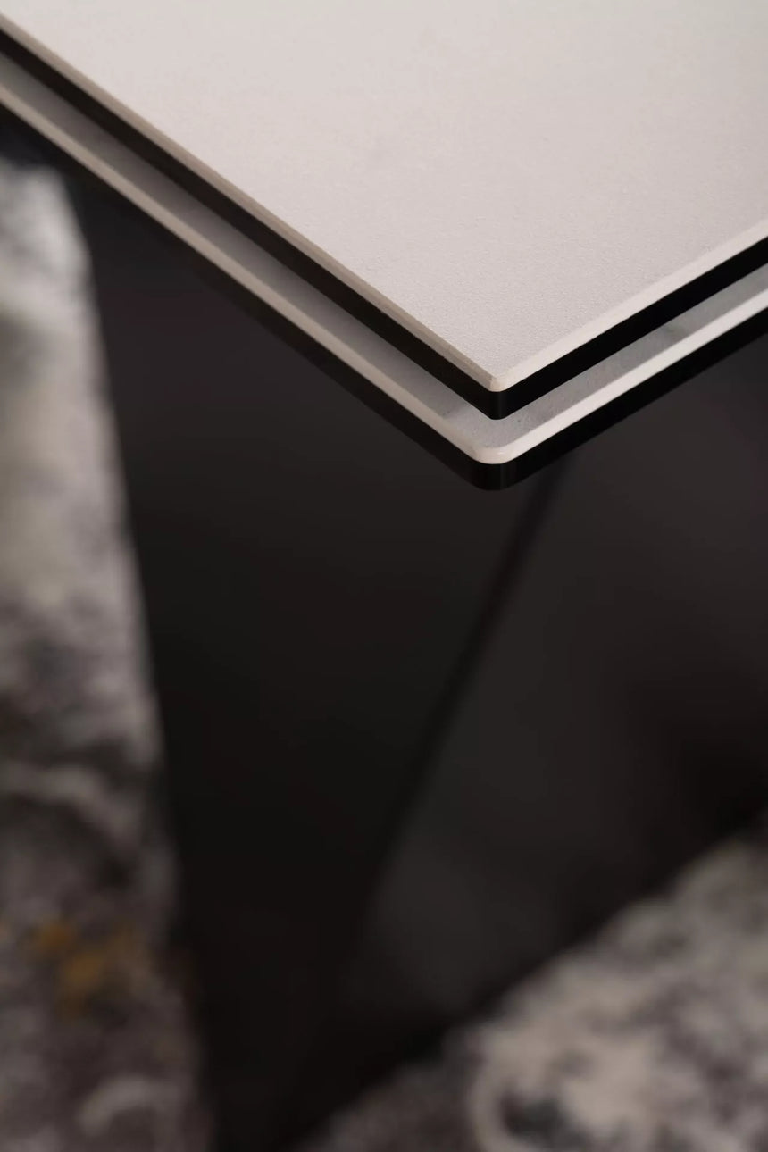 Keramický jedálenský stôl Peterson Statuario Venato