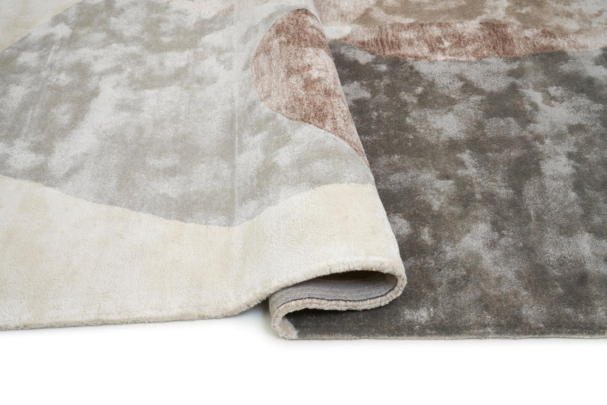 Lagos Beige viszkóz szőnyeg berendezett térben