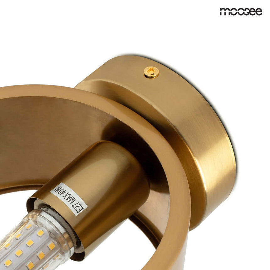 15. Nástenná lampa Arro zlatá