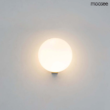 34. Nástenná lampa Boll zlatá