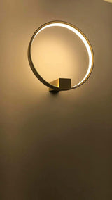 31. Nástenná lampa Circle zlatá