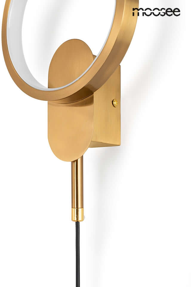 Nástenná lampa Como zlatá