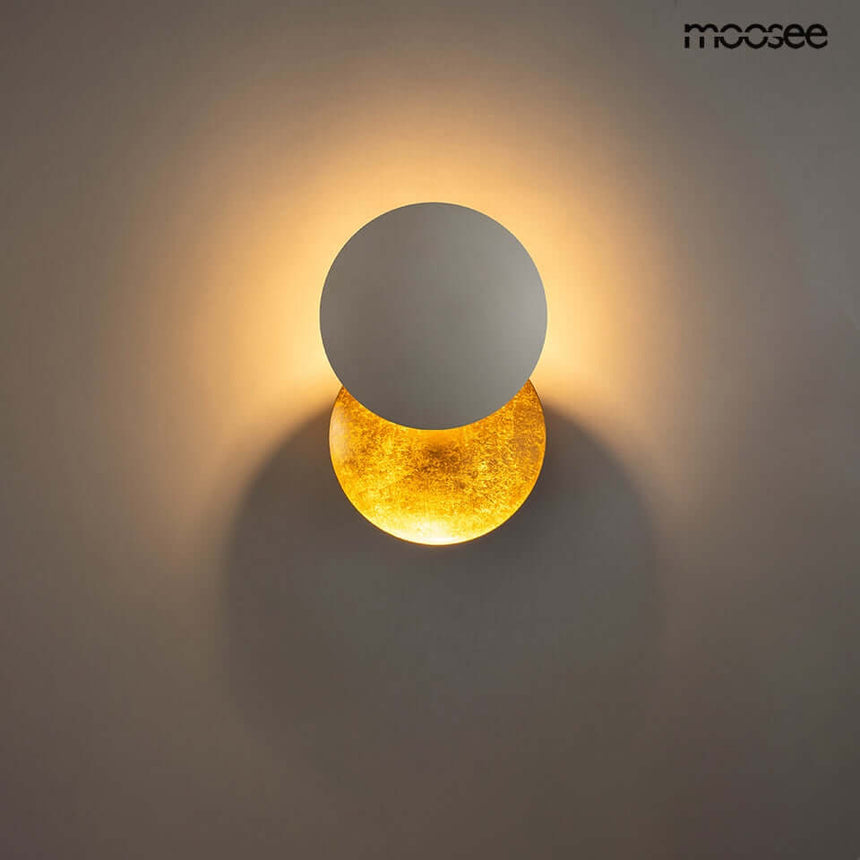 10. Nástenná lampa Eclise zlatá / biela