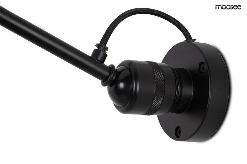 29. Nástenná lampa Frank čierna