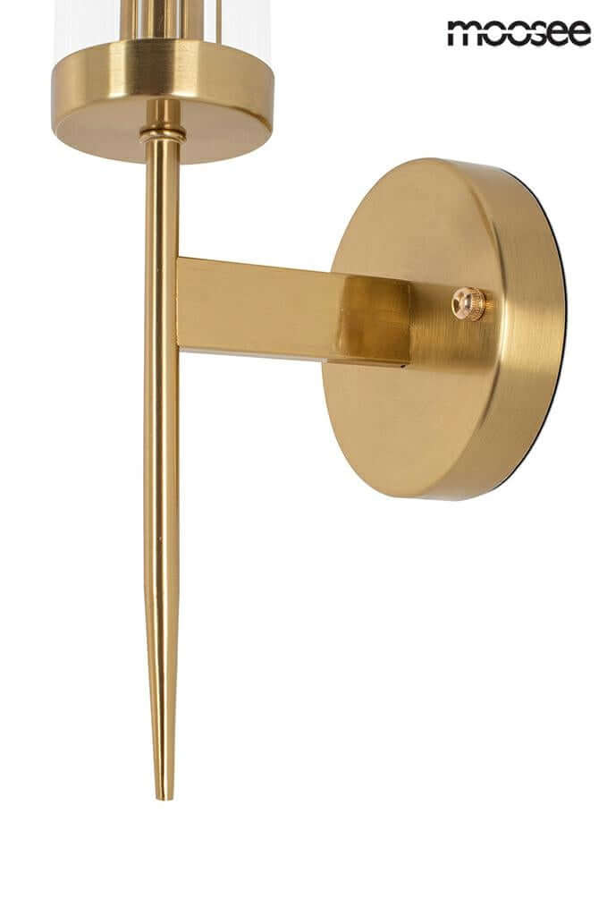 5. Zlatá nástenná lampa Torch