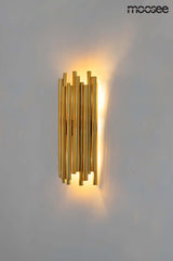 7. Nástenná lampa Tubo zlatá