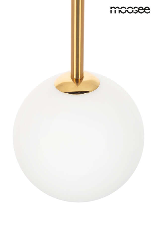 76. Nízka závesná lampa zlatá