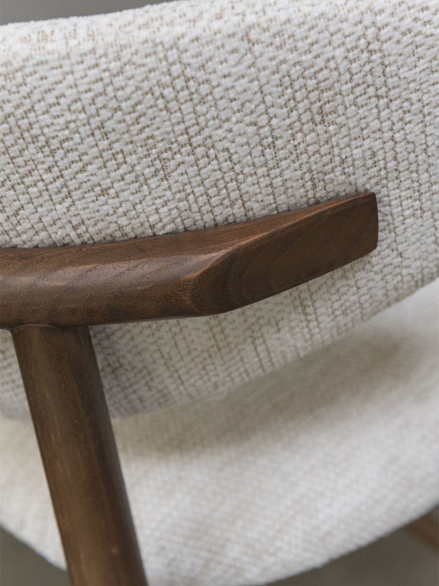 Stolička Nara, dostupná vo viacerých farbách